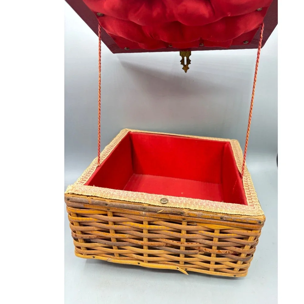 Vintage Wicker Sewing‎ Box Red Tufted Fabric Lined Lid Decorative Storage
